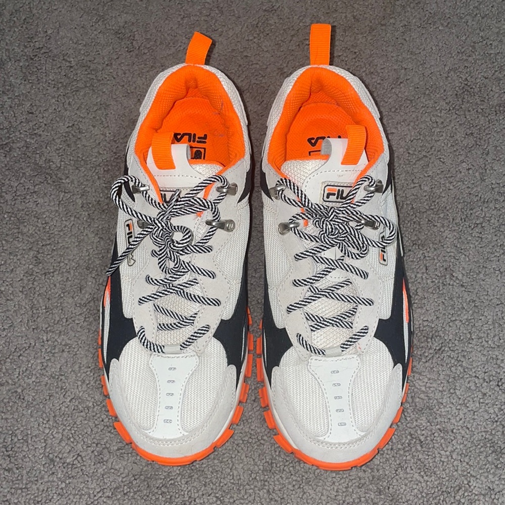 womens orange and beige fila ray tracers shoes